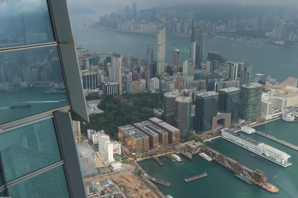 Observation deck filling with people
